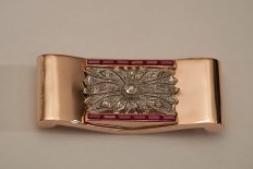Gold and platinum brooch