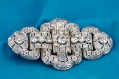 Platinum brooch